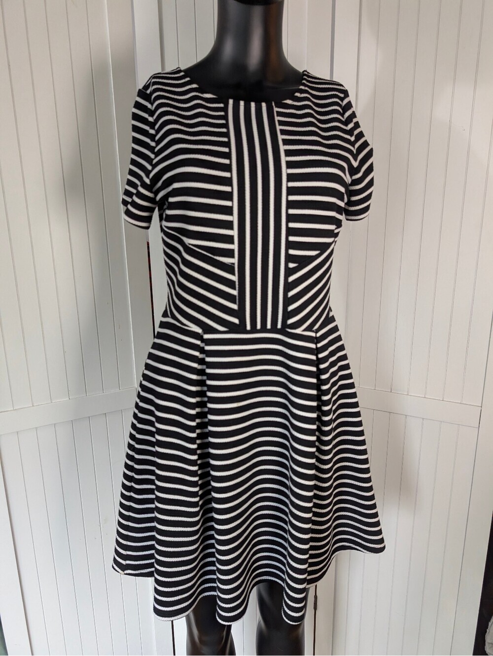 Dina Be Black White Striped Fit & Flare Dress Medium Textured Made in Canada